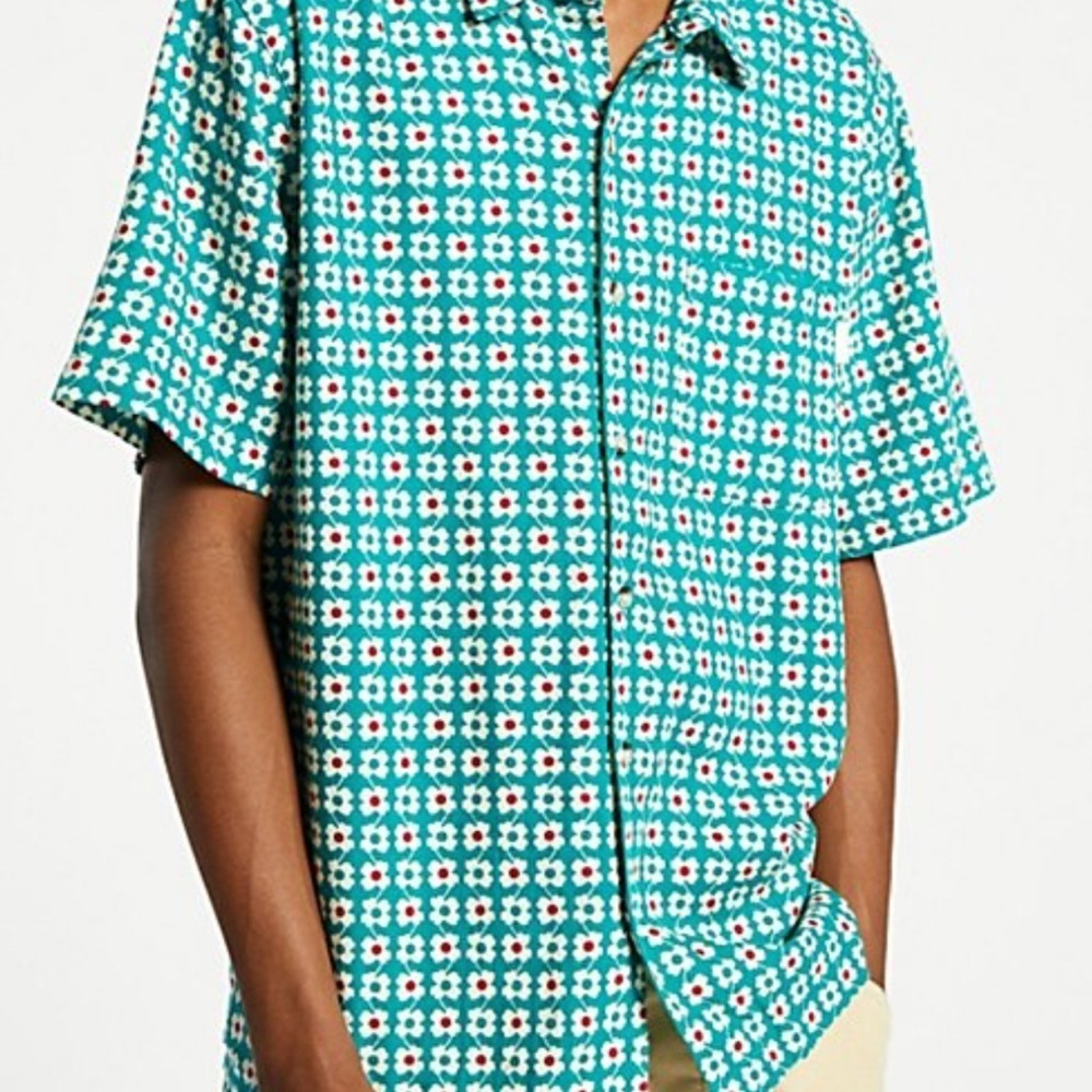 Urban Outfitter UO Daisy print men’s summer collar button shirt top size XL